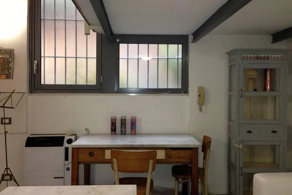 Chic Mini Loft Apartment Milan
